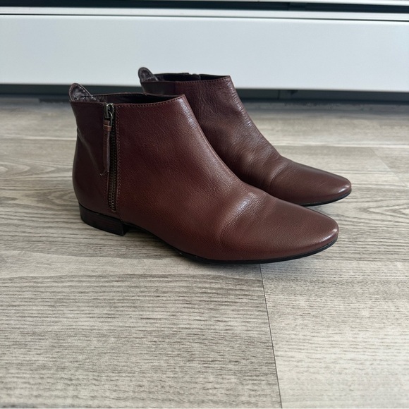 Cole Haan Brown Leather Flat Ankle Boots 8.5 - Picture 1 of 10